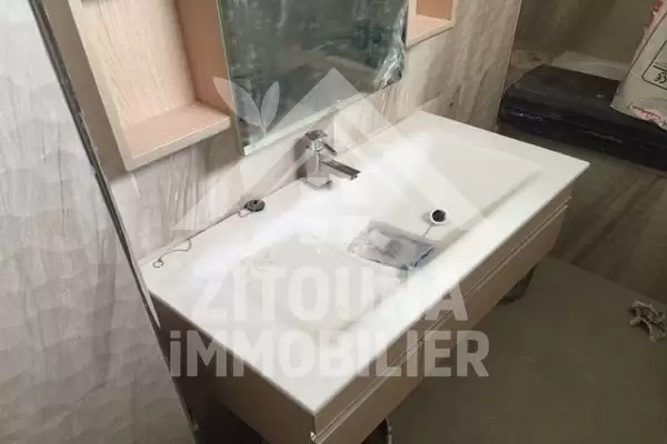 A vendre bel appartement à L'Aouina