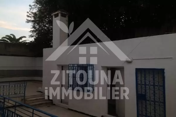 A louer des bureaux dans une belle villa à la Marsa