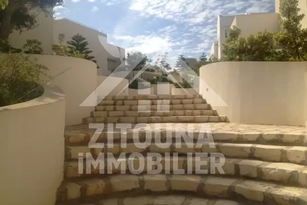 A louer une belle villa à la Marina Gammarth