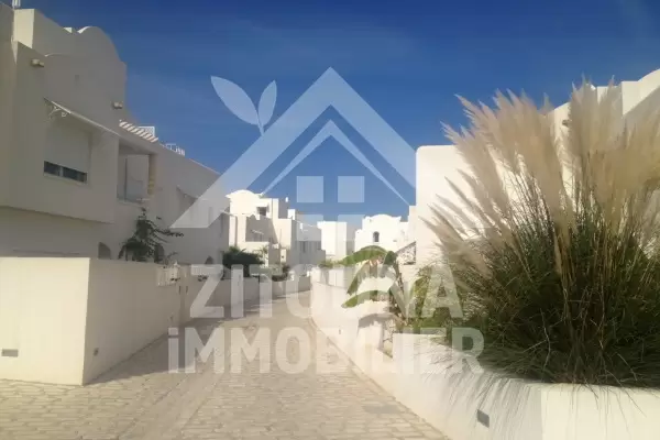 A louer une belle villa à la Marina Gammarth