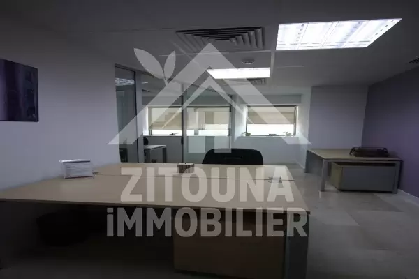 À louer des bureaux au Lac 2