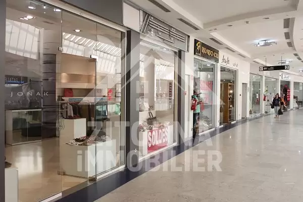 A vendre Local Commercial à la Marsa Plage