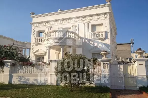 Villa meublée à louer aux Jardins de Carthage