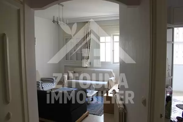 A louer bel appartement à Cité palmeraies