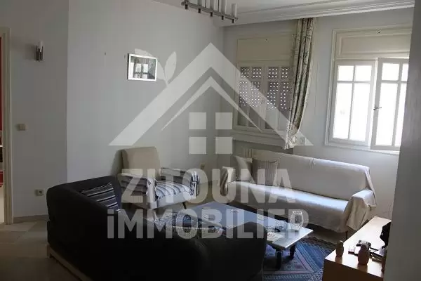 A louer bel appartement à Cité palmeraies