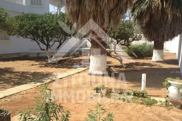 Villa à Louer à La Soukra