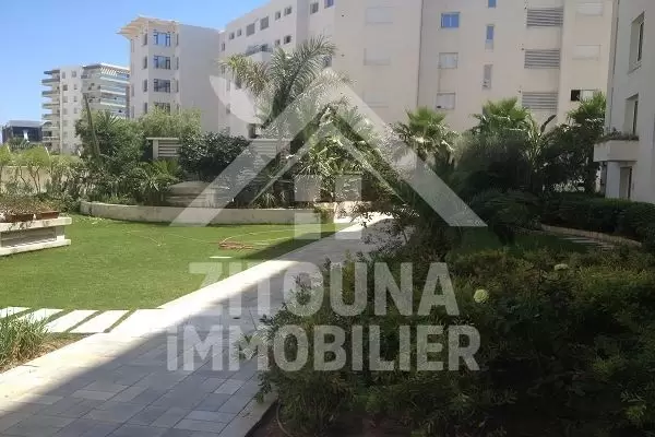 A vendre un appartement luxueusement meublé