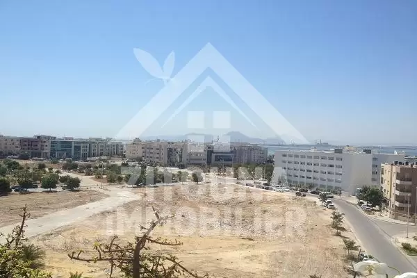 A vendre un appartement luxueusement meublé