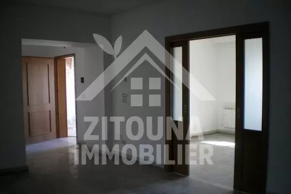 A louer bel appartement au Jardin de Carthage