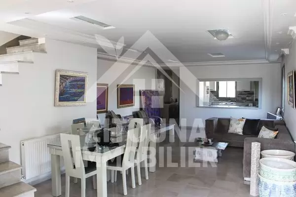 A Vendre Un beau Triplex