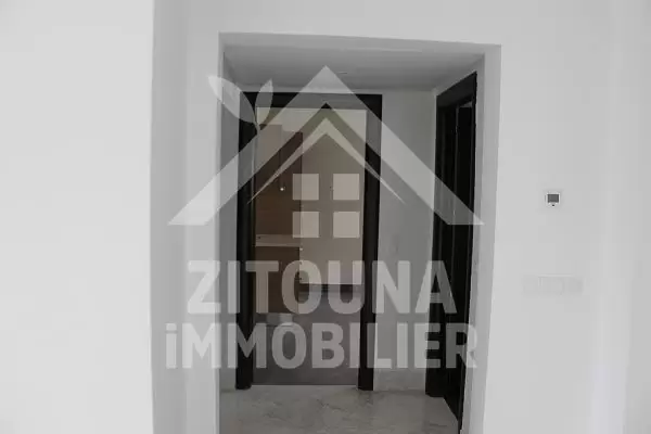 A vendre un appartement à Ain Zaghouan