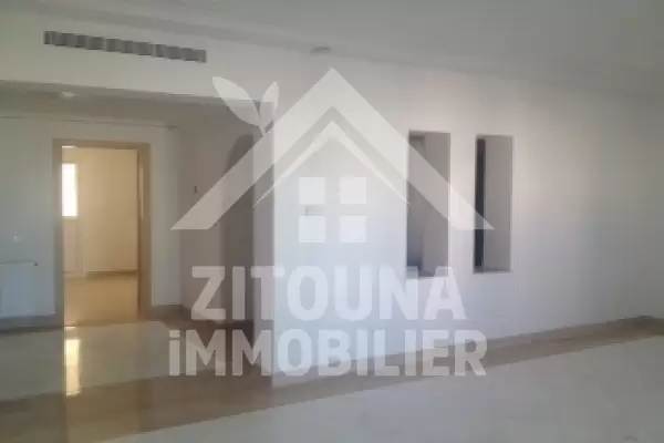 A louer bel appartement à Gammarth Marine