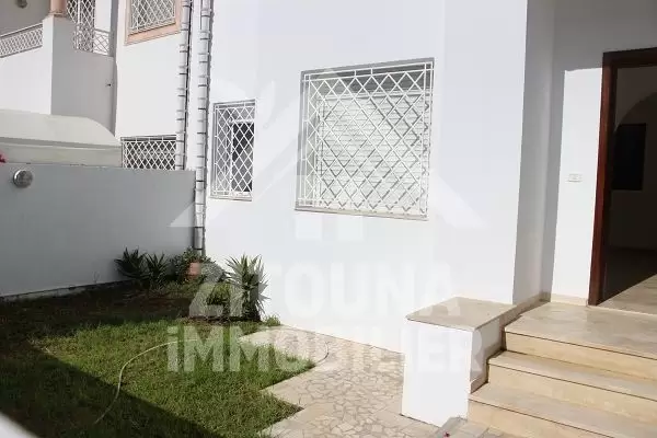 A louer un beau duplex résidence palmeraie gammarth