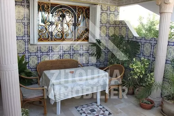 A louer Rez de chaussée de villa