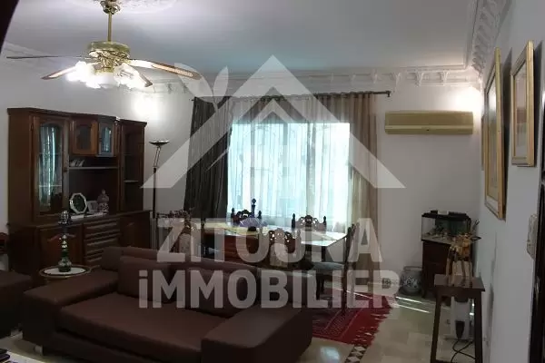 A louer Rez de chaussée de villa