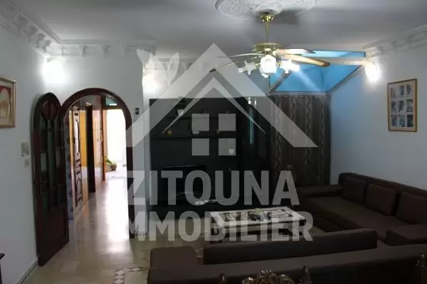 A louer Rez de chaussée de villa