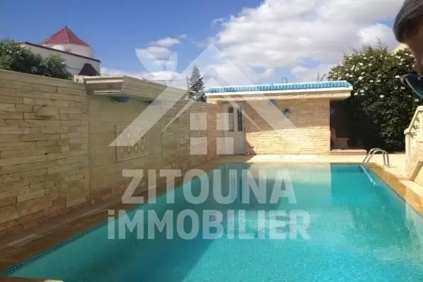 A louer belle villa avec piscine et studio indépendant