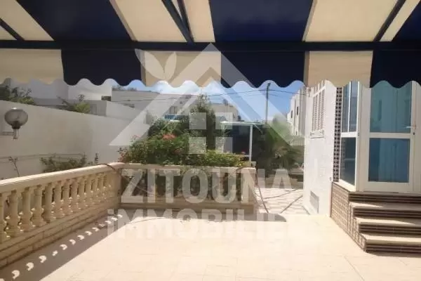 A louer belle villa avec piscine et studio indépendant