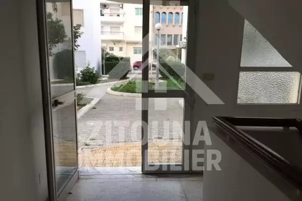 Appartement meublé à Cité Ennasr