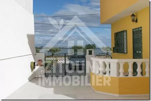 Belle Villa à vendre à Korba avec une belle vue sur mer