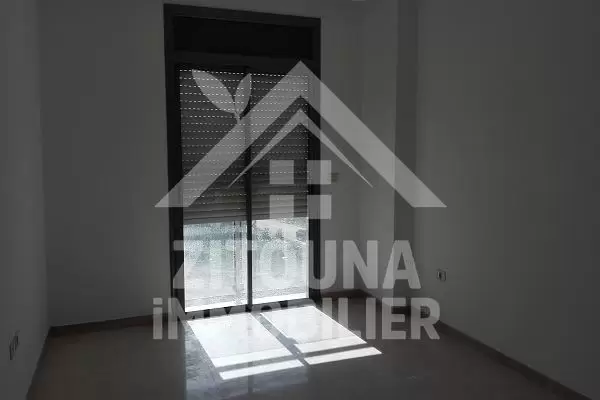 A louer bel appartement à Ain Zaghouan