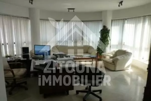 A vendre un appartement à Monplaisir
