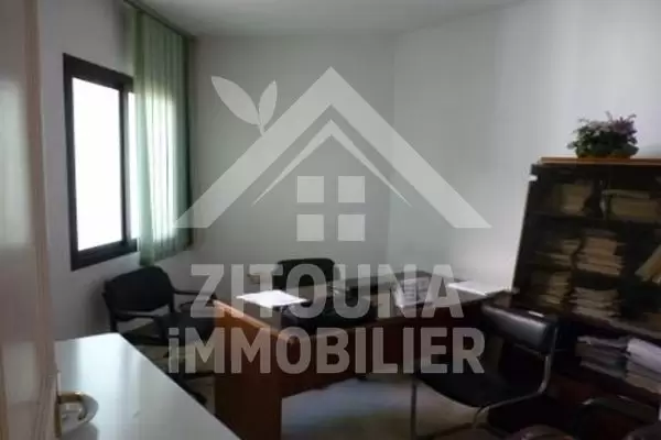 A vendre un appartement à Monplaisir