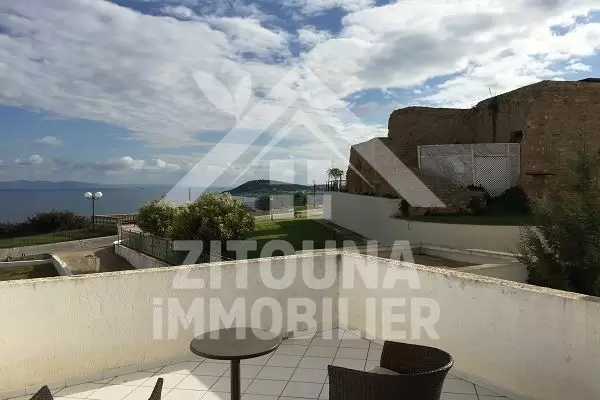 A louer un bel appartement au Golden Tulip