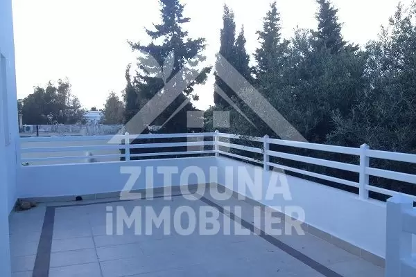 Villa à louer à La Marsa Corniche