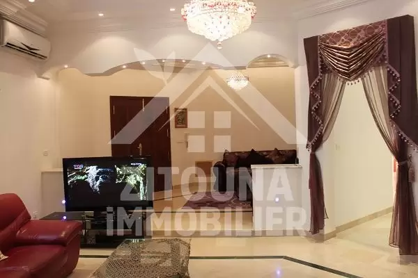 Magnifique rez de chaussée de villa meublé