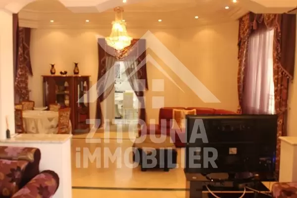 Magnifique rez de chaussée de villa meublé