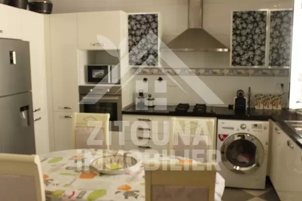 Magnifique rez de chaussée de villa meublé