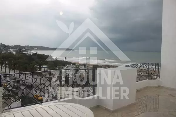 A louer bel appartement meublé à La Marsa Plage