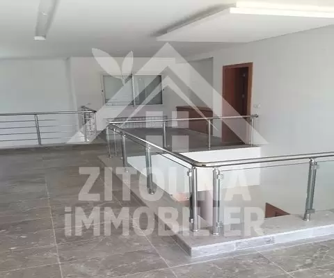 A vendre une villa sur 3 niveaux dans la zone touristique de Gammarth