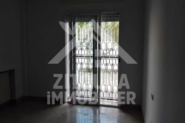 A louer bel appartement à La Marsa plage