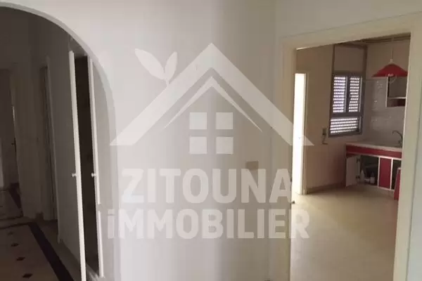 Appartement à vendre à la cité Enaser