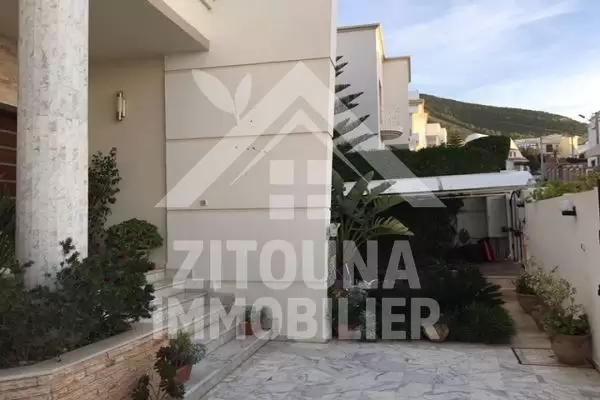 A vendre une demeure à Boumhal
