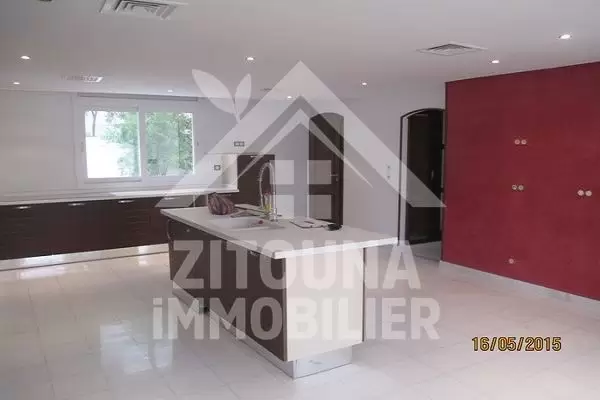 A vendre une belle villa à Gammarth Sup