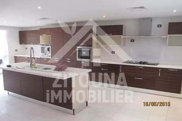 A vendre une belle villa à Gammarth Sup
