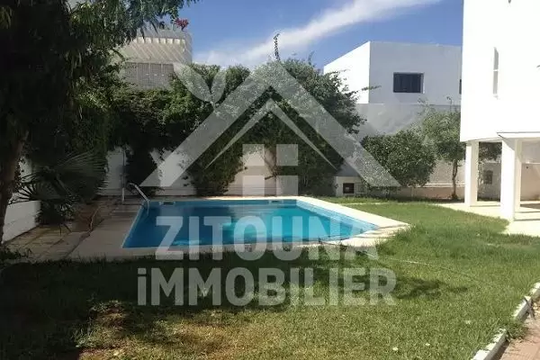 A vendre villa avec piscine