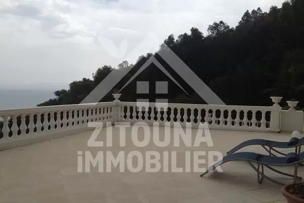 Appartement meublé à Sidi Driff vue sur mer