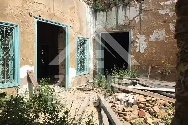 A vendre dar arbi inachevée...