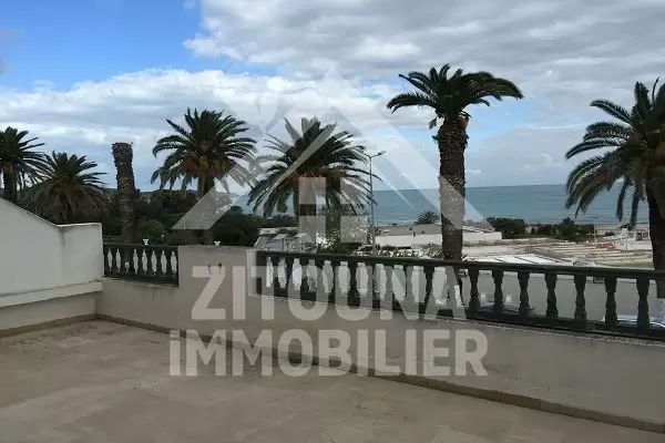 A louer bel appartement à La Marsa plage