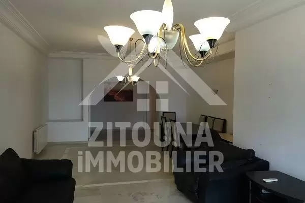 A louer bel appartement à La Marsa plage