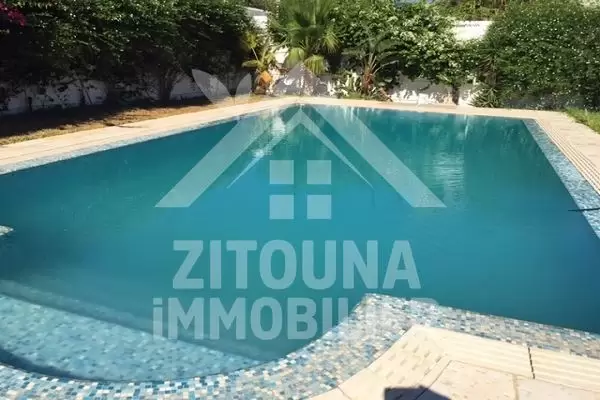 A louer une belle villa au Golden Tulip