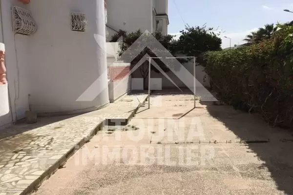 A LOUER une villa à Cité des Juges la Marsa