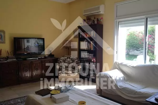 très beau rez de chaussée de villa