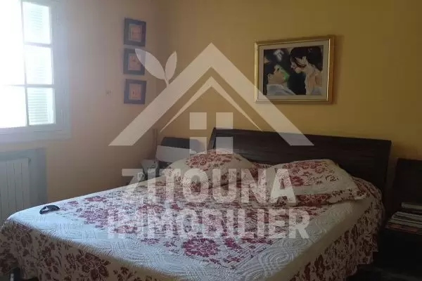 très beau rez de chaussée de villa