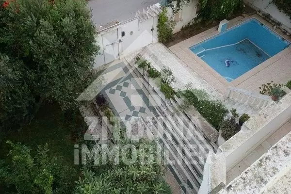 À louer une belle villa pour usage d\'habitation ou bureautique