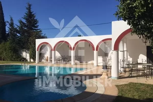 Belle Villa à vendre à la Soukra